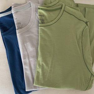 Set of 3 Patagonia women’s baselayer shirts